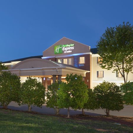 Holiday Inn Express Hotel & Suites Mebane By Ihg Exterior foto