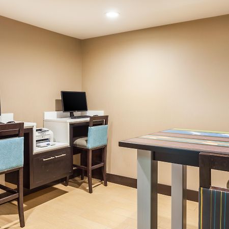 Holiday Inn Express Hotel & Suites Mebane By Ihg Exterior foto