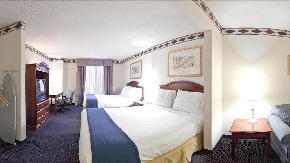 Holiday Inn Express Hotel & Suites Mebane By Ihg Exterior foto