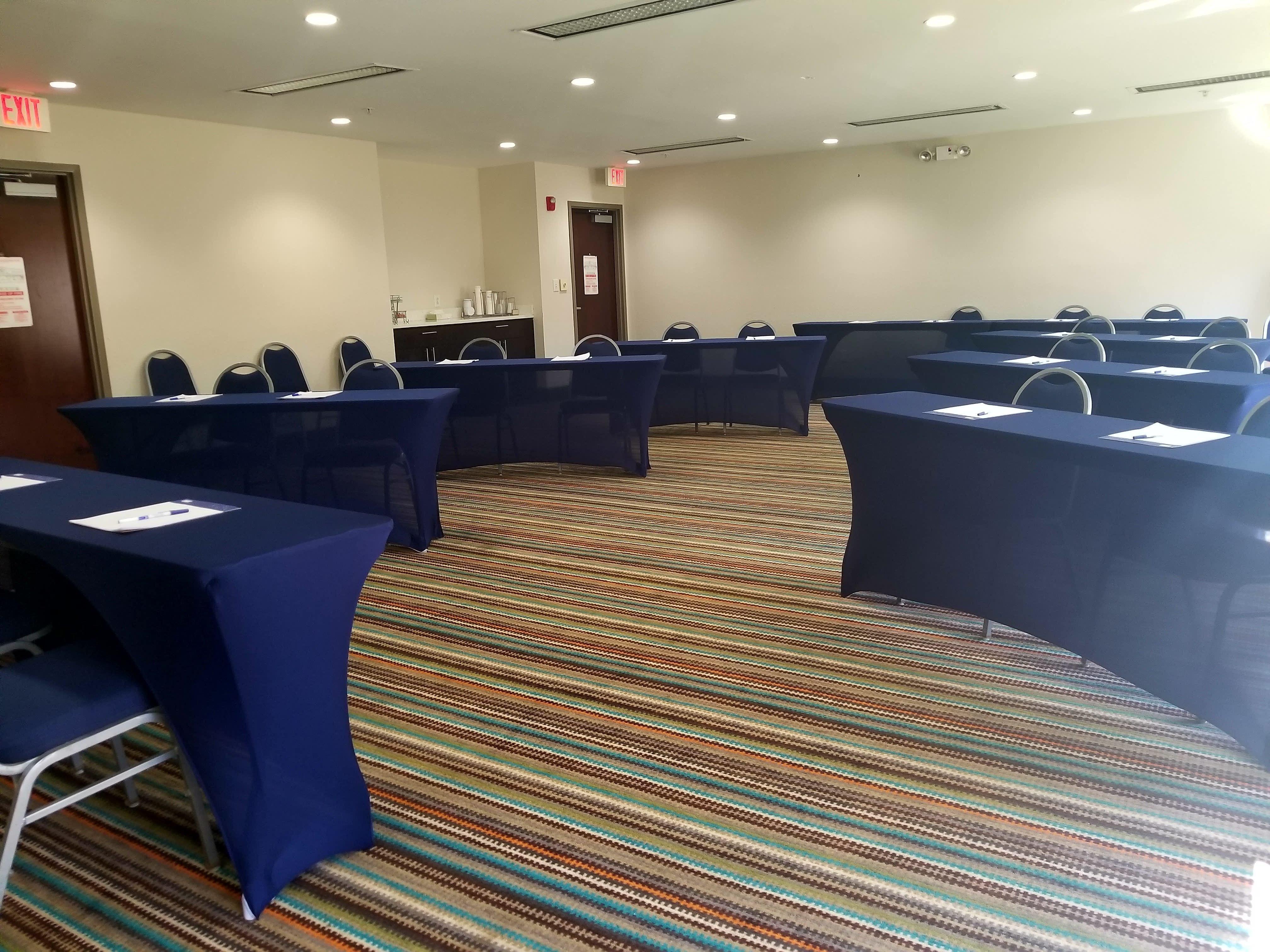 Holiday Inn Express Hotel & Suites Mebane By Ihg Exterior foto