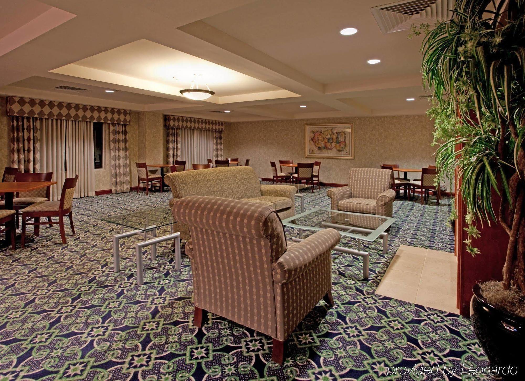 Holiday Inn Express Hotel & Suites Mebane By Ihg Exterior foto